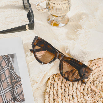 Women Fashion Cat Eye 90s Retro Aesthetic Trendy Sunglasses  display picture 1