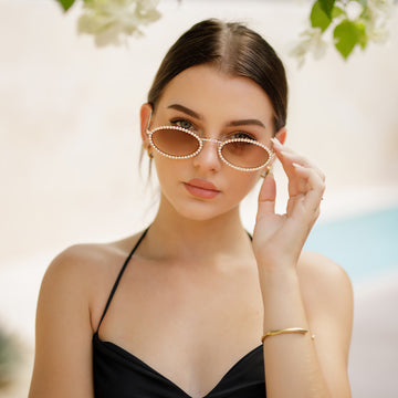 Women Trendy 90s Oval Bling Rhinestone Hippie Sunglasses  display picture 1
